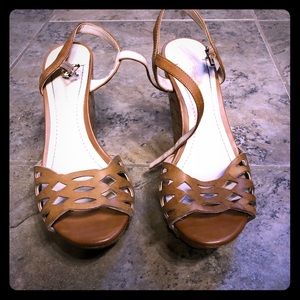 BCBG wedge sandals size 7